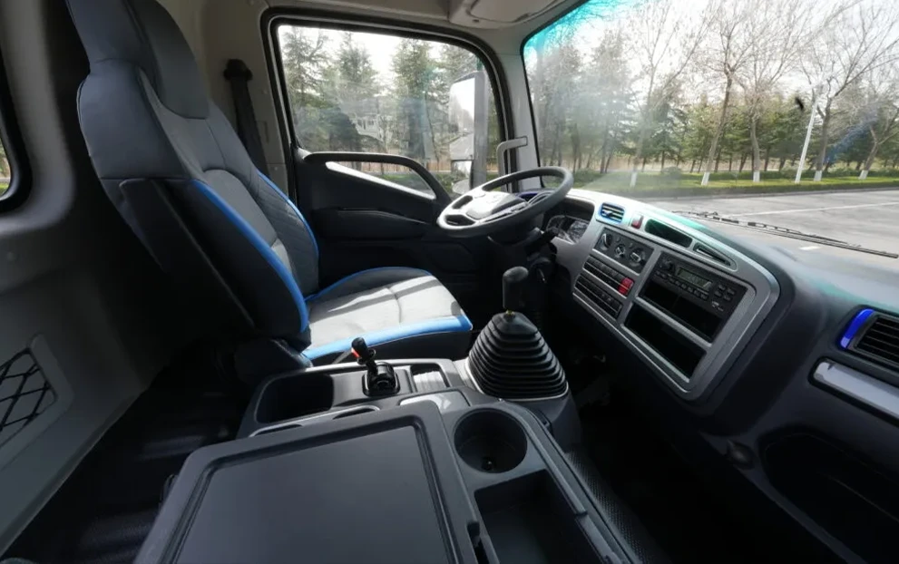 Interior do Auman D 2632